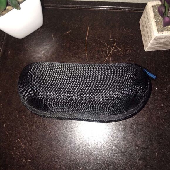 🎆 Costa Sunglasses Case - Picture 7 of 7